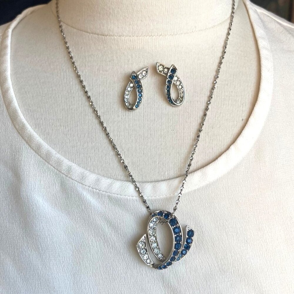 Vintage Avon Gallery Originals Blue Rhinestone Necklace Earrings Set Silver Tone